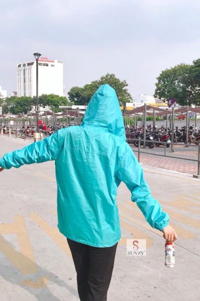 Xưởng may áo khoác đủ loại từ thiện nam nữ người lớn,trẻ em giá siêu rẻ.